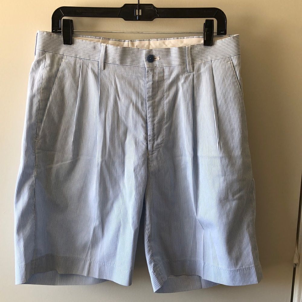 Alan Flusser Golf Shorts Size 32 GUC Light Blue/white Stripes